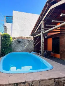 Casa com 3 Quartos para alugar, 250m² no Jardim Atlântico, Ilhéus