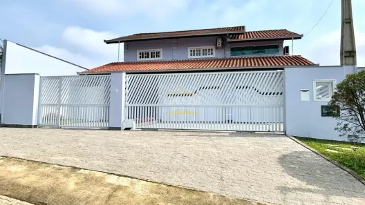 Sobrado com 3 Quartos à venda, 220m² no Guanabara, Joinville