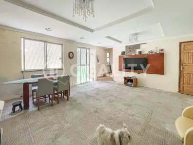Casa com 3 Quartos à venda, 232m² no Parquelândia, Fortaleza