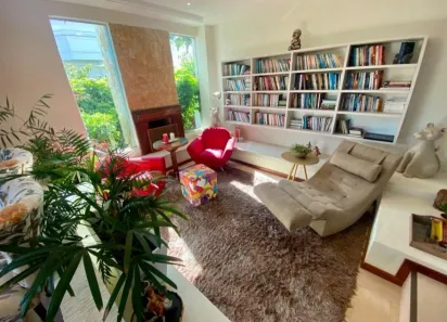 Casa com 3 Quartos para alugar, 250m² no Jurerê Internacional, Florianópolis