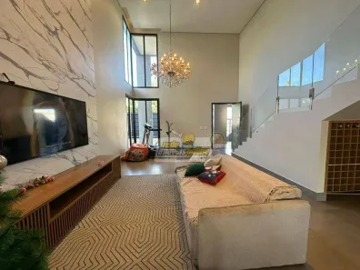 Casa com 4 Quartos à venda, 330m² no Parque do Mirante, Uberaba