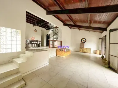 Casa de Condomínio com 6 Quartos à venda, 194m² no Charitas, Niterói