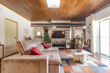 Sobrado com 4 Quartos à venda, 249m² no Azenha, Porto Alegre