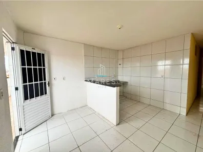 Apartamento com 2 Quartos para alugar, 50m² no Montese, Fortaleza