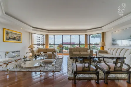 Apartamento com 4 Quartos à venda, 303m² no Água Verde, Curitiba