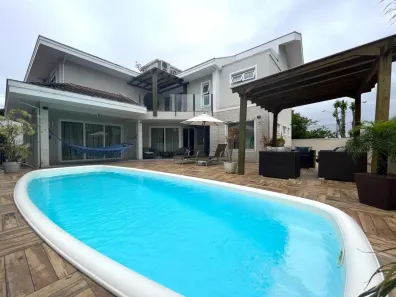Casa de Condomínio com 4 Quartos à venda, 312m² no Campeche, Florianópolis