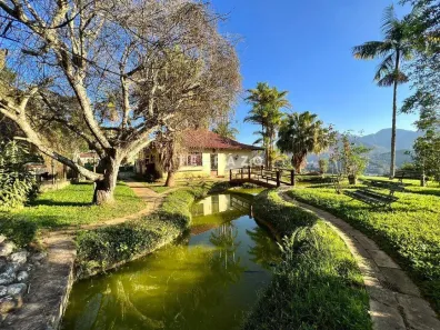 Casa com 4 Quartos à venda, 228m² no Quinta da Barra, Teresópolis