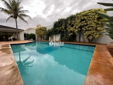 Casa com 5 Quartos à venda, 350m² no Morada da Colina, Uberlândia