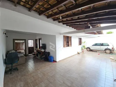 Casa com 3 Quartos à venda, 180m² no Bom Retiro, Uberaba