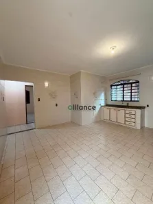 Casa com 3 Quartos para alugar, 80m² no Vila Bertini, Americana
