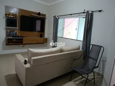 Casa com 3 Quartos à venda, 115m² no Novo Mundo, Uberlândia