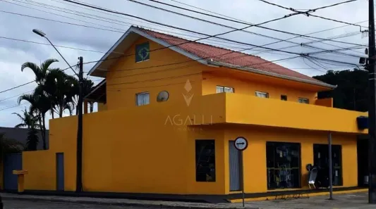 Sobrado com 4 Quartos à venda, 335m² no Centro, Guaratuba