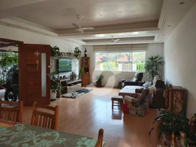 Casa de Condomínio com 4 Quartos à venda, 182m² no Jacaré, Niterói