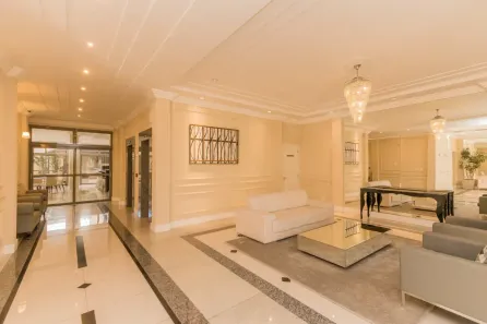 Apartamento com 2 Quartos para alugar, 84m² no Três Figueiras, Porto Alegre