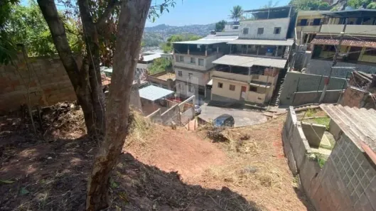 Lote/Terreno à venda, 300m² no Santa Rita de Cássia, Juiz de Fora
