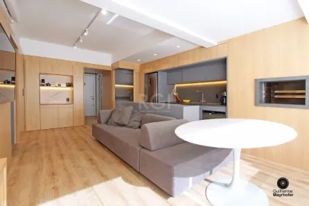 Apartamento com 2 Quartos para alugar, 77m² no Petrópolis, Porto Alegre