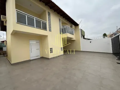 Sobrado com 4 Quartos à venda, 290m² no Areão, Cuiabá