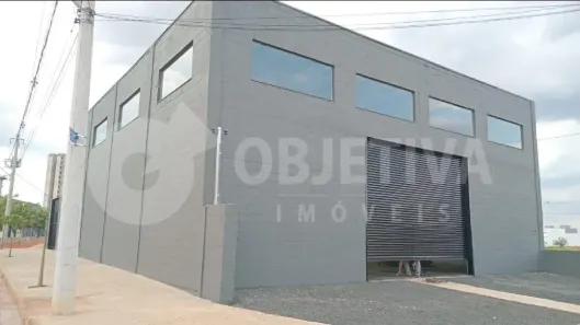 Galpão/Depósito/Armazém à venda, 300m² no Novo Mundo, Uberlândia