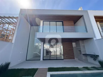 Sobrado com 4 Quartos à venda, 275m² no Recreio dos Bandeirantes, Rio de Janeiro