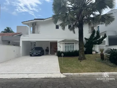 Casa de Condomínio com 4 Quartos à venda, 345m² no Jardim Acapulco, Guarujá
