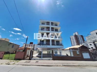 Apartamento com 2 Quartos para alugar, 80m² no Pagani, Palhoça