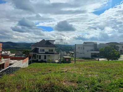 à venda, 473m² no Condomínio Residencial Jaguary, São José dos Campos