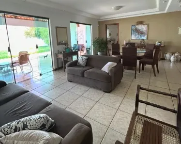 Casa com 3 Quartos à venda, 410m² no Jardim Karaíba, Uberlândia