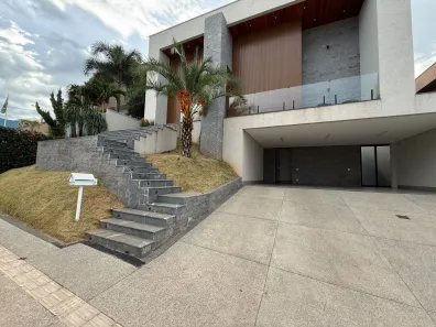 Casa de Condomínio com 4 Quartos à venda, 328m² no Condomínio do Lago 1ª Etapa, Goiânia