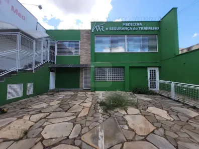 Prédio Comercial para alugar, 990m² no Daniel Fonseca, Uberlândia