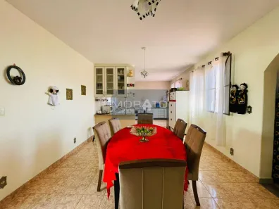 Casa com 4 Quartos à venda, 331m² no Vera Cruz, Contagem