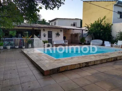 Casa com 3 Quartos à venda, 210m² no Taquara, Rio de Janeiro