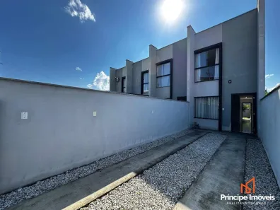 Casa com 2 Quartos à venda, 91m² no Guanabara, Joinville