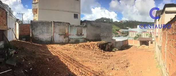 Lote/Terreno à venda, 300m² no Nossa Senhora das Graças, Juiz de Fora
