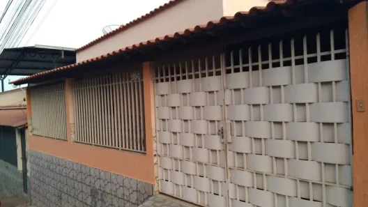 Casa com 3 Quartos para alugar, 85m² no Fábricas, São João Del Rei