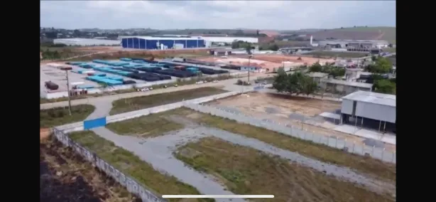 Galpão/Depósito/Armazém para alugar, 20000m² no Centro, Escada