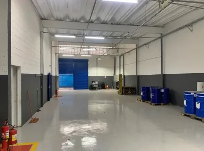 Galpão/Depósito/Armazém à venda, 300m² no Conceição, Diadema