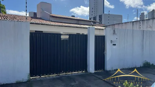 Casa com 3 Quartos à venda, 193m² no Candelária, Natal