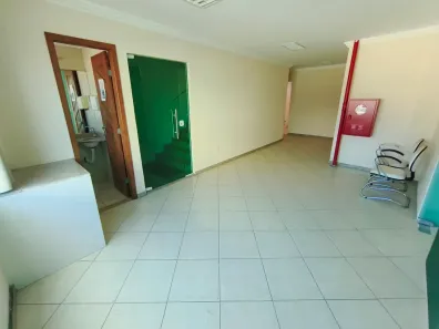 Sala Comercial com 5 Quartos para alugar, 100m² no Centro, Macaé