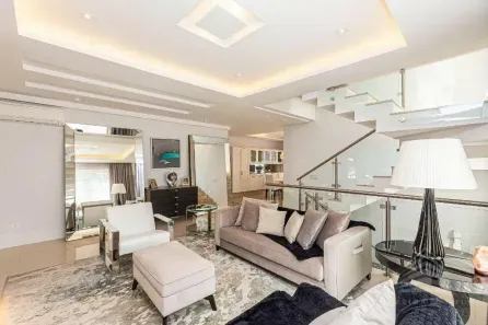 Casa de Condomínio com 3 Quartos à venda, 257m² no Mercês, Curitiba