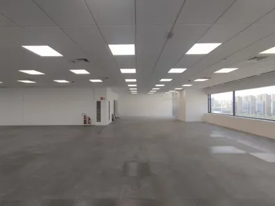 Ponto Comercial para alugar, 789m² no Parque Industrial Tomas Edson, São Paulo