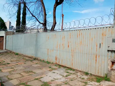 Sala Comercial com 3 Quartos à venda, 600m² no Setor Oeste, Goiânia