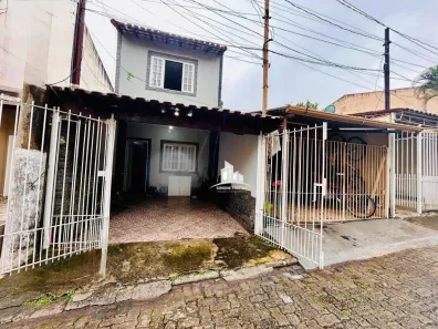 Casa de Condomínio com 2 Quartos à venda, 100m² no São Geraldo, Volta Redonda