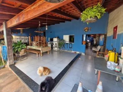 Casa com 3 Quartos à venda, 180m² no Segismundo Pereira, Uberlândia
