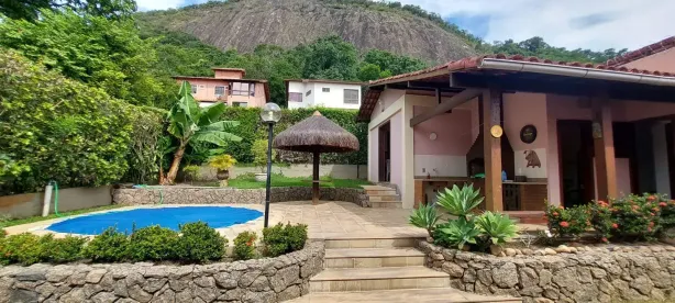 Casa de Condomínio com 3 Quartos à venda, 350m² no Itaipu, Niterói