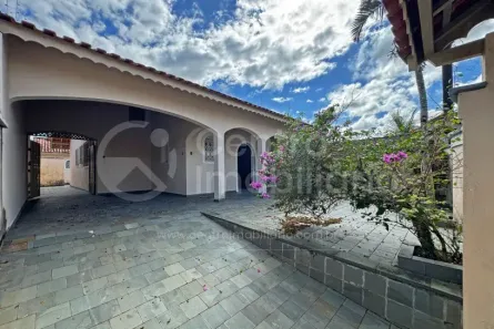 Casa com 3 Quartos à venda, 160m² no Jardim Icaraíba, Peruíbe