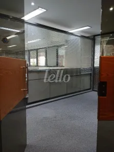 Sala Comercial para alugar, 214m² no Vila Olímpia, São Paulo