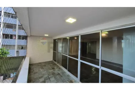 Apartamento com 3 Quartos para alugar, 214m² no Boa Viagem, Recife