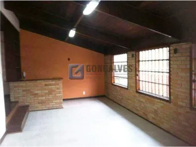 Sobrado com 3 Quartos para alugar, 220m² no Vila Bastos, Santo André