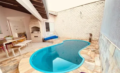 Casa com 5 Quartos à venda, 340m² no Tibery, Uberlândia