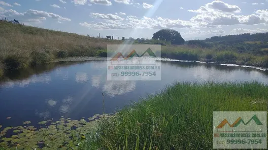 Fazenda/Sítio com 4 Quartos à venda, 300m² no Calundu, Itaboraí